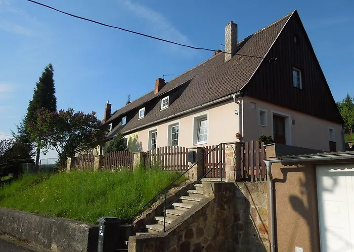Apartments Benesov Nad Ploucnici